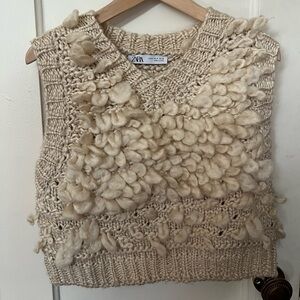 Zara textured Chunky Knit sweater Vest